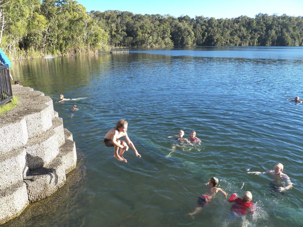 Lake Eacham Tourist Park & Cabins Exterior foto