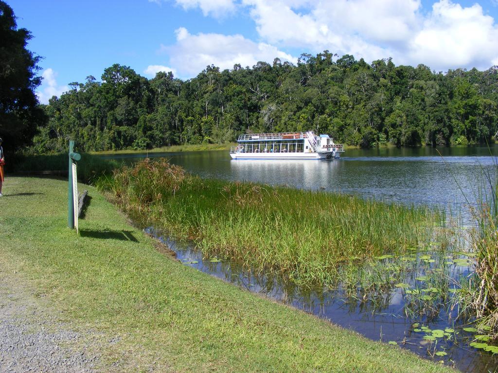 Lake Eacham Tourist Park & Cabins Exterior foto