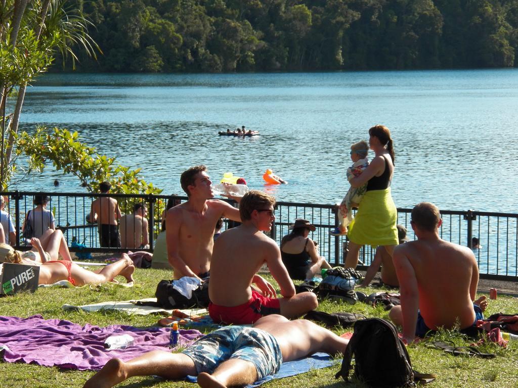 Lake Eacham Tourist Park & Cabins Exterior foto