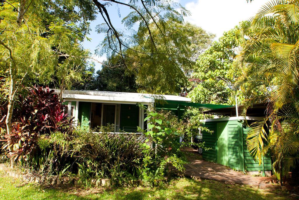 Lake Eacham Tourist Park & Cabins Habitación foto