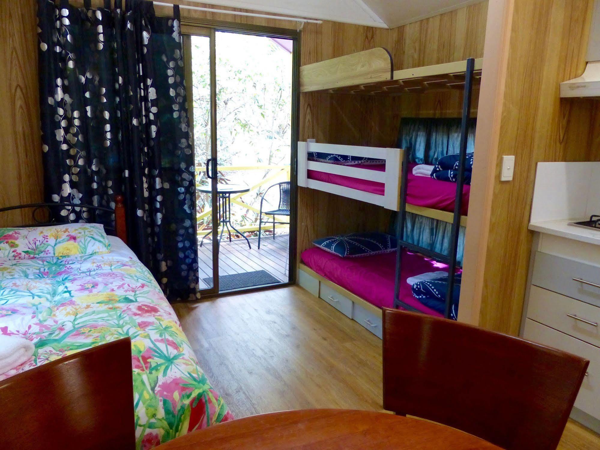 Lake Eacham Tourist Park & Cabins Exterior foto